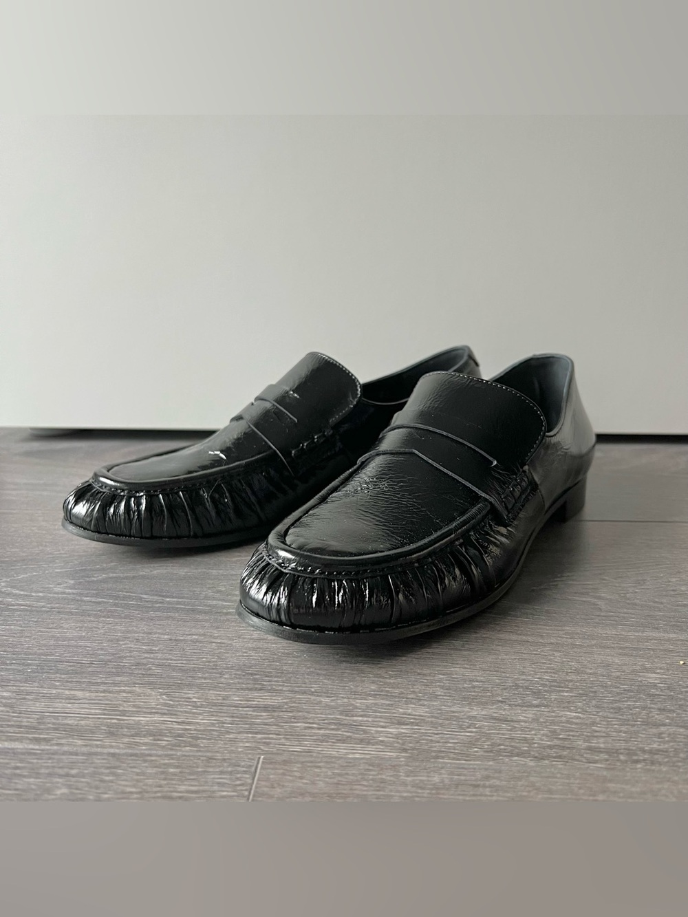 La CANADIENNE Leather Loafers